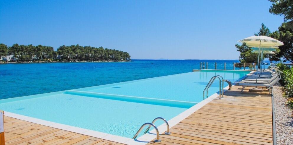 Hotel IN Biograd