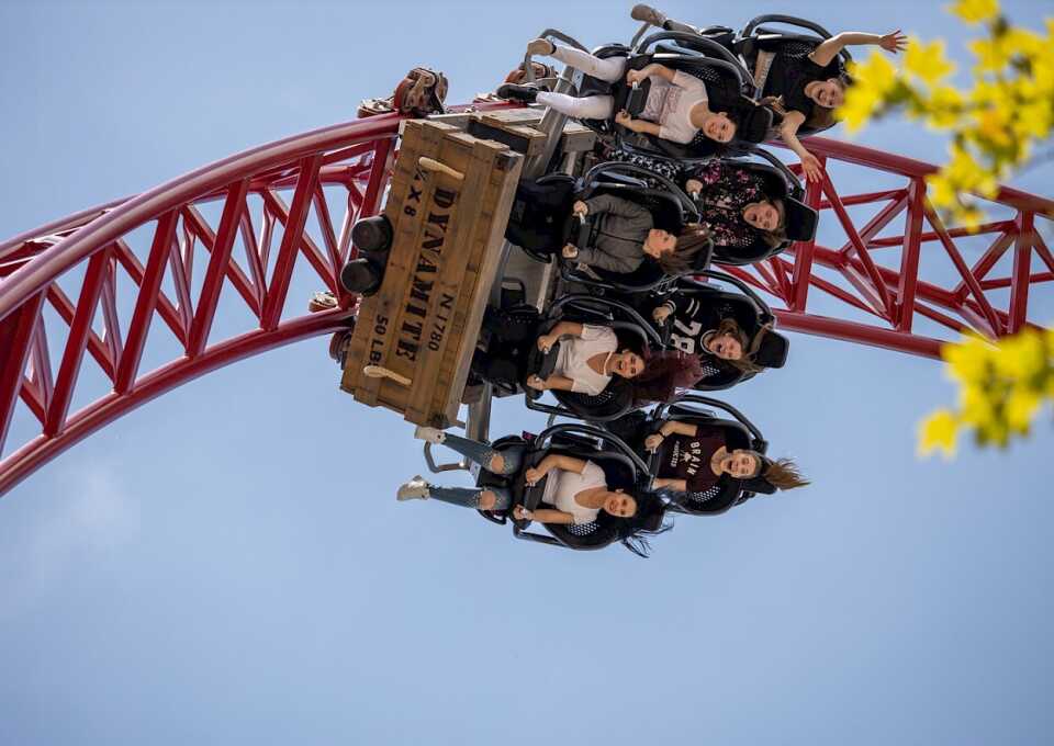 Dynamite Big Dipper Achterbahn im Freizeitpark Plohn