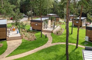 Südseefeeling in Europas größter Tropenwelt + Übernachtung im Ferienhaus