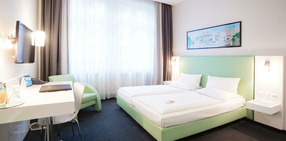 Select Hotel Berlin Checkpoint Charlie