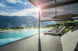 Wellness pur mit atemberaubender Aussicht auf die Tiroler Bergwelt