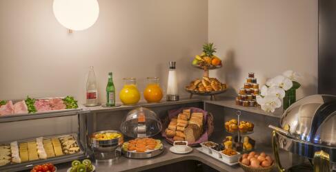 Hotel Le Marquis Paris-8